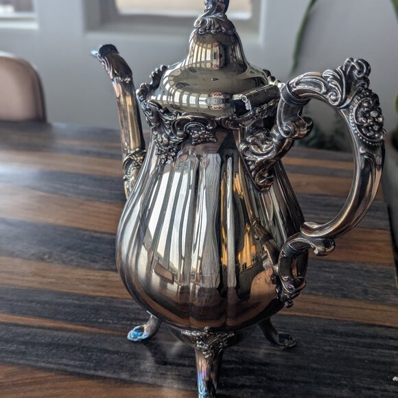 Vintage Baroque by Wallace Silver Plate Tea Pot - Picture 10 of 11
